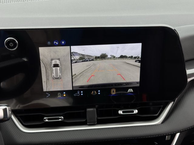 2027 Chevrolet Equinox LT - Photo 13
