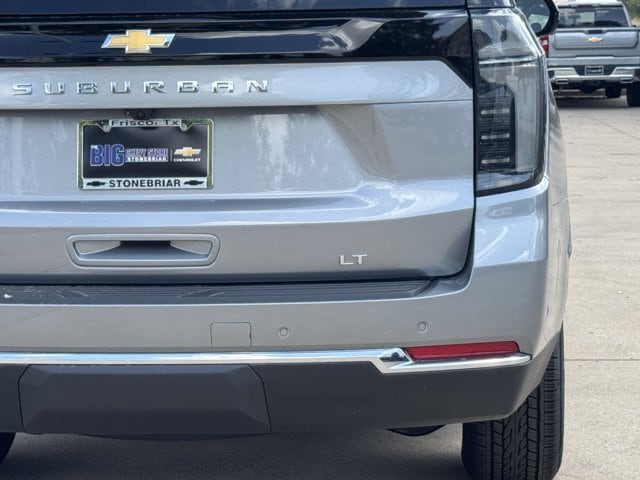 2026 Chevrolet Suburban LT - Photo 7
