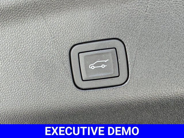 2026 Chevrolet Suburban LT - Photo 25