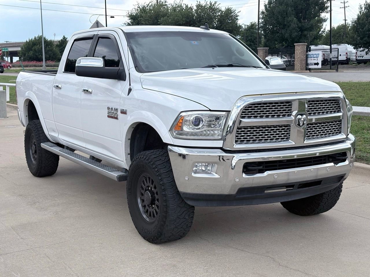 2016 RAM 2500 Laramie 4X4 Crew Cab SWB's photo