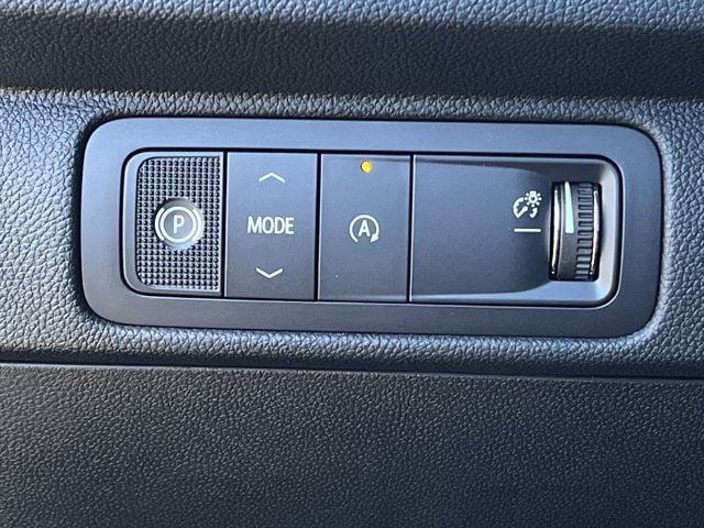 2027 Chevrolet Traverse LT - Photo 20