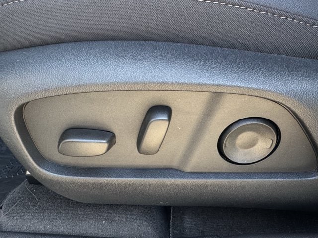2027 Chevrolet Equinox LT - Photo 22