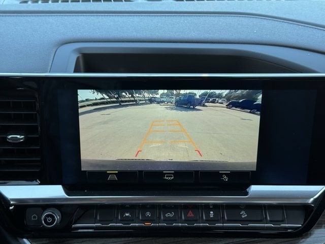 2022 Chevrolet Silverado 1500 LT - Photo 18
