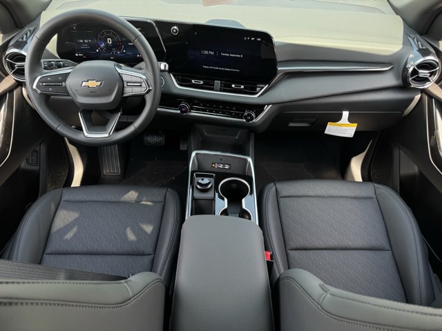 2027 Chevrolet Equinox LT - Photo 10