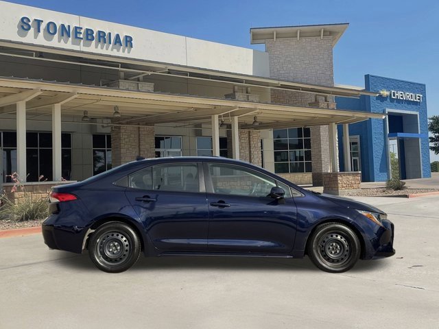 2023 Toyota Corolla LE photo 4