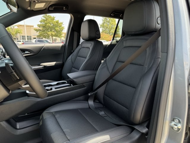 2027 Chevrolet Equinox LT - Photo 22