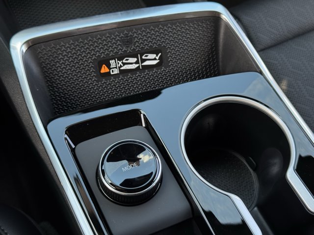 2027 Chevrolet Equinox LT - Photo 17