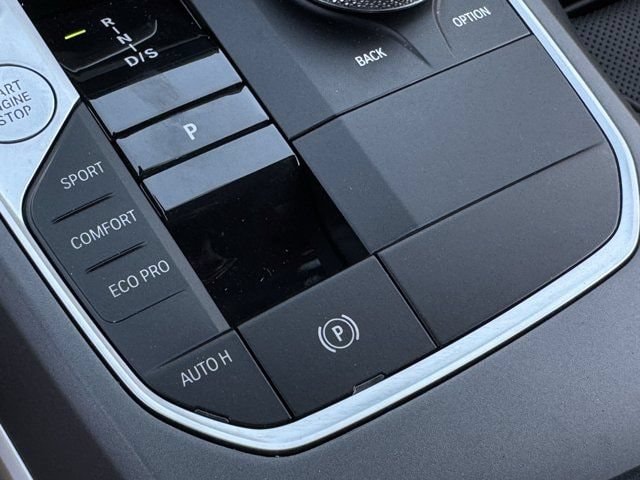 2025 BMW 2 Series 230i - Photo 23