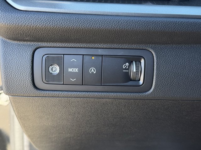 2027 Chevrolet Traverse LT - Photo 17