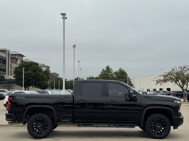 2025 Chevrolet Silverado 2500HD LT photo 3