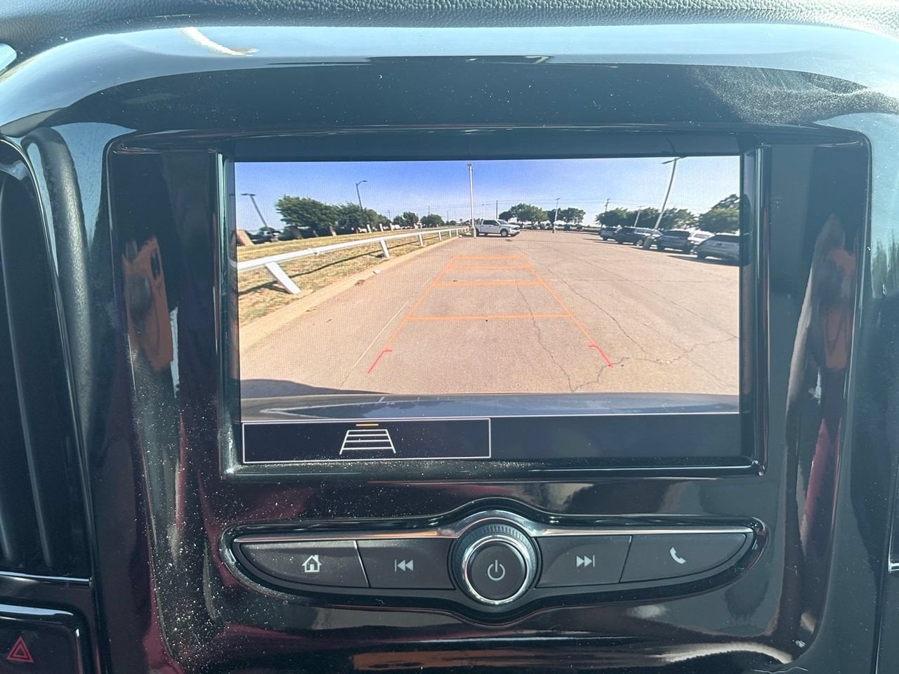 2023 Chevrolet Traverse LS - Photo 11