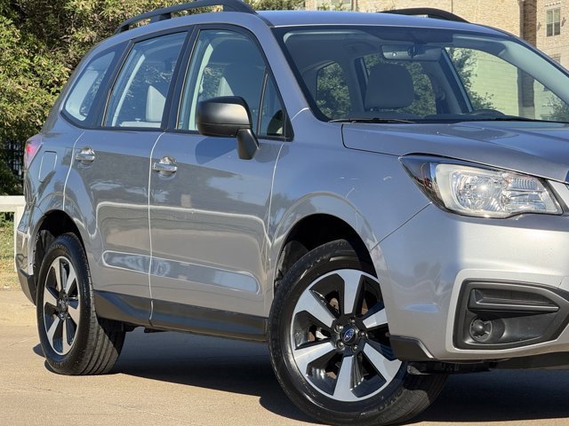 2017 Subaru Forester 2.5i photo 2