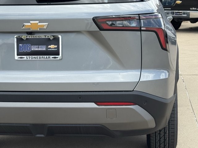 2027 Chevrolet Equinox LT - Photo 7