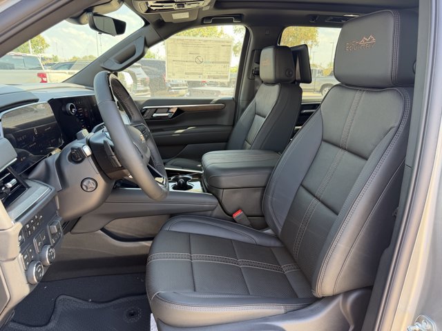 2026 Chevrolet Suburban High Country - Photo 24