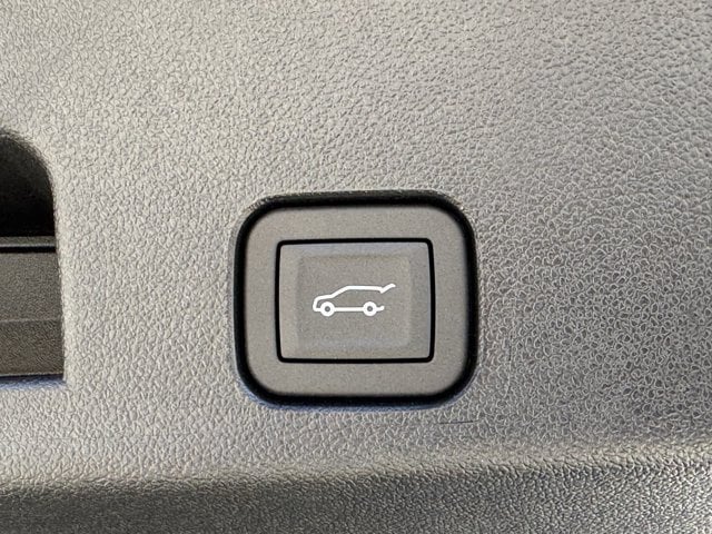 2027 Chevrolet Traverse LT - Photo 26