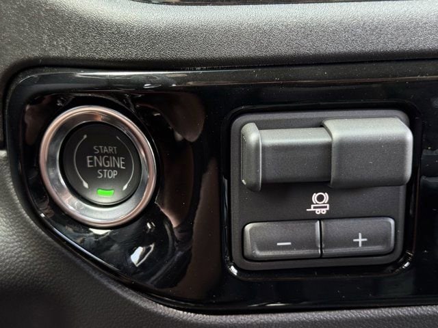 2026 Chevrolet Silverado 1500 ZR2 - Photo 15