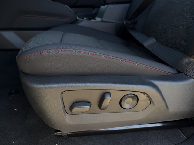 2026 Chevrolet Colorado Z71 - Photo 23