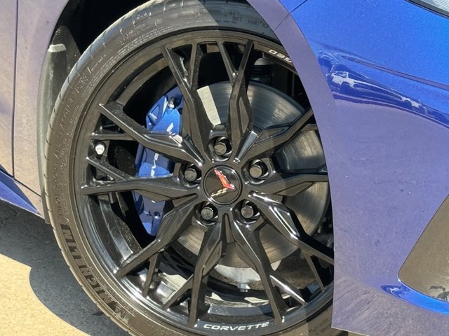 2027 Chevrolet Corvette Stingray 2LT - Photo 35