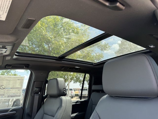 2026 Chevrolet Suburban Z71 - Photo 23