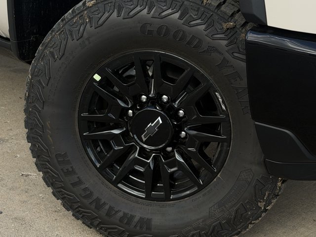2026 Chevrolet Silverado 2500 HD ZR2 - Photo 10