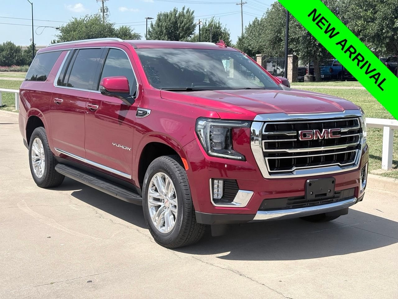 2024 GMC Yukon 4WD SLT's photo