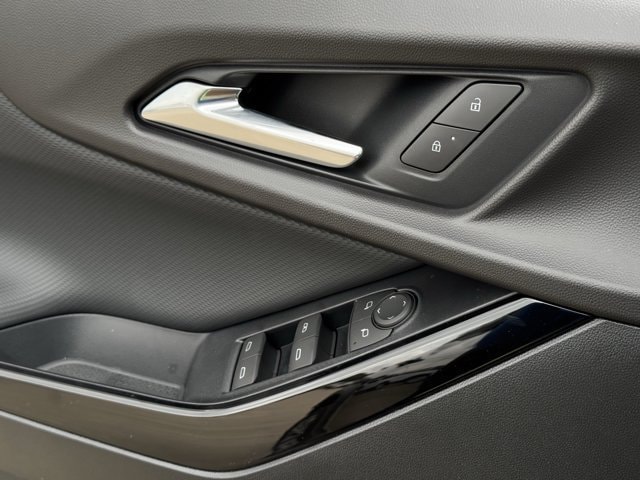 2027 Chevrolet Equinox LT - Photo 21