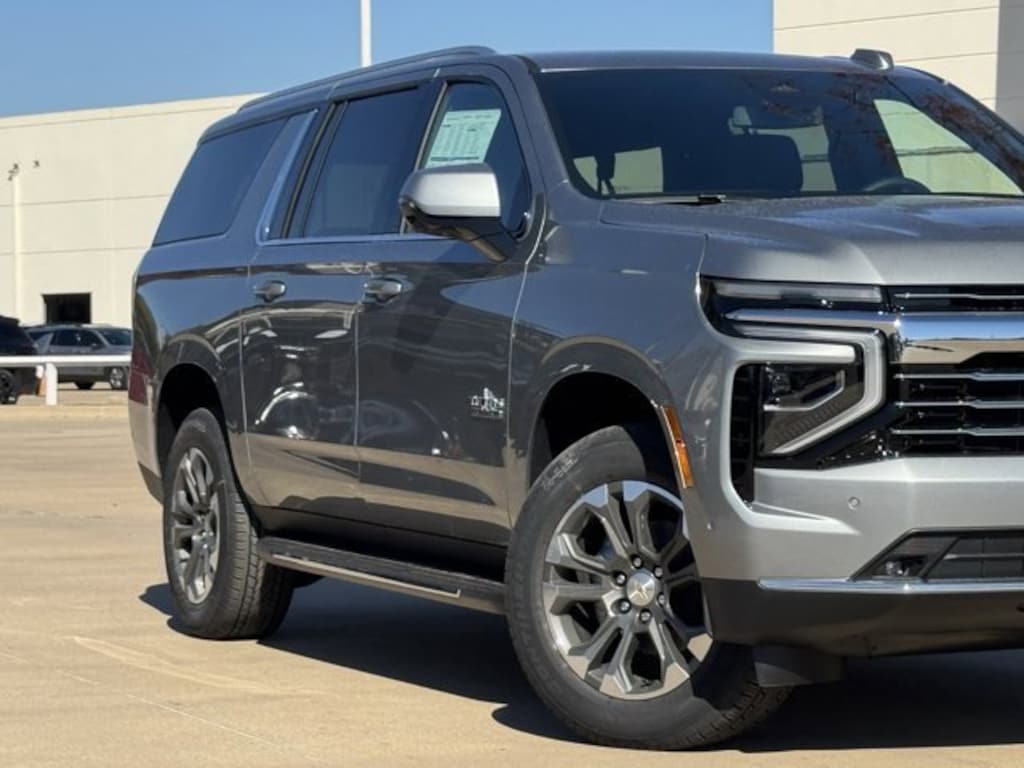 New 2026 Chevrolet Suburban LT SUV