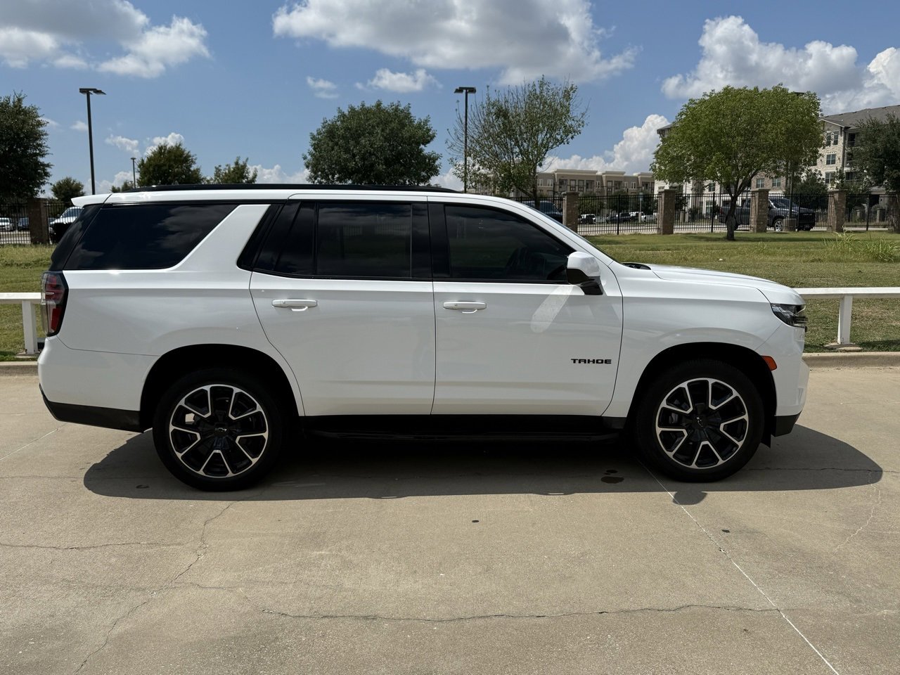 2023 Chevrolet Tahoe RST photo 3