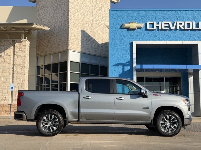 2026 Chevrolet Silverado 1500 LT - Photo 3