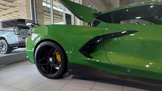 C8 Z06 - Roswell Green Metallic | Stonebriar Chevrolet