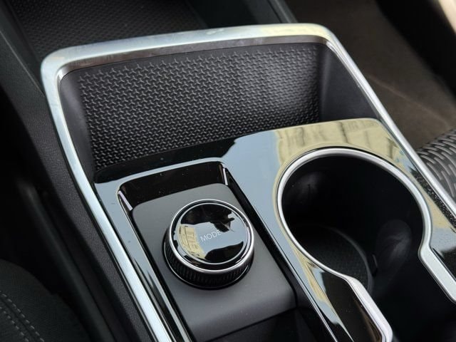 2027 Chevrolet Equinox LT - Photo 19