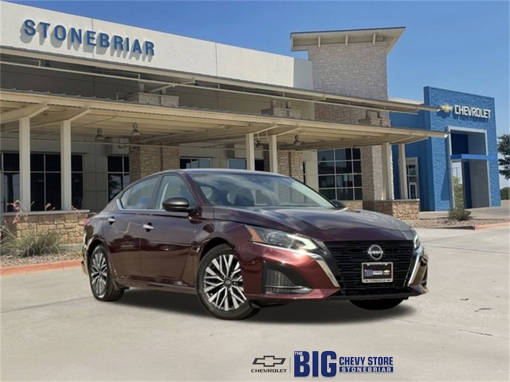 Used 2024 Nissan Altima 2.5 SV Sedan