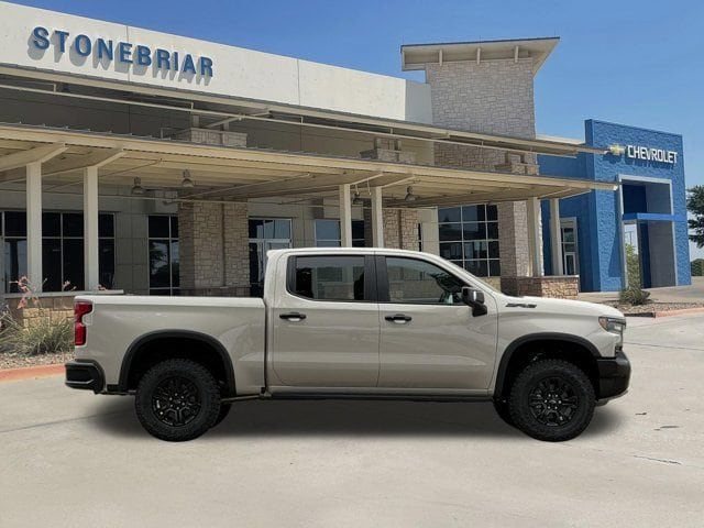 2026 Chevrolet Silverado 1500 ZR2 - Photo 3