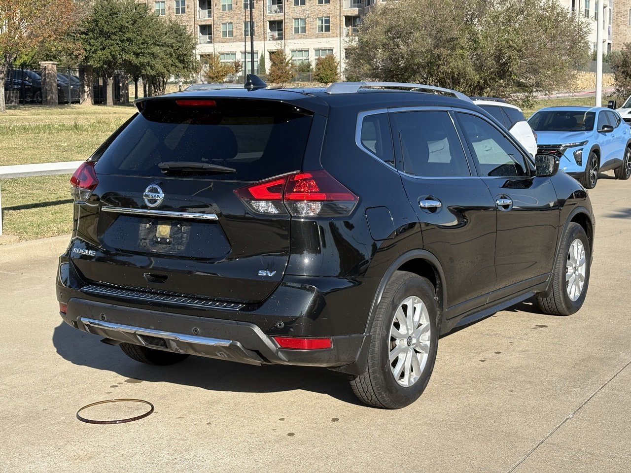 2020 Nissan Rogue SV photo 4