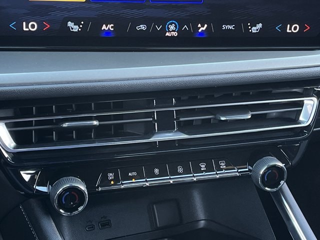 2027 Chevrolet Traverse LT - Photo 18