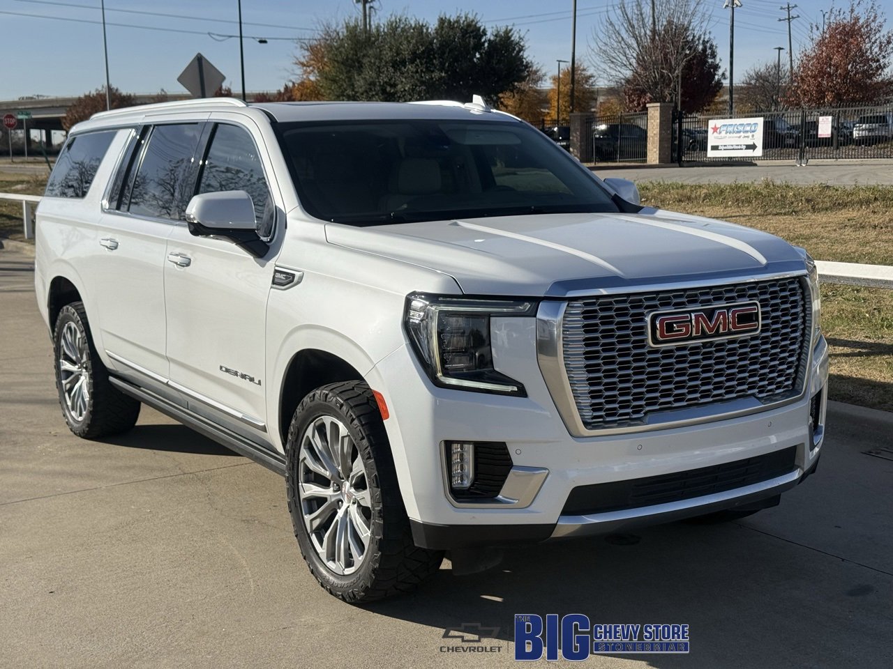 2021 GMC Yukon XL Denali's photo