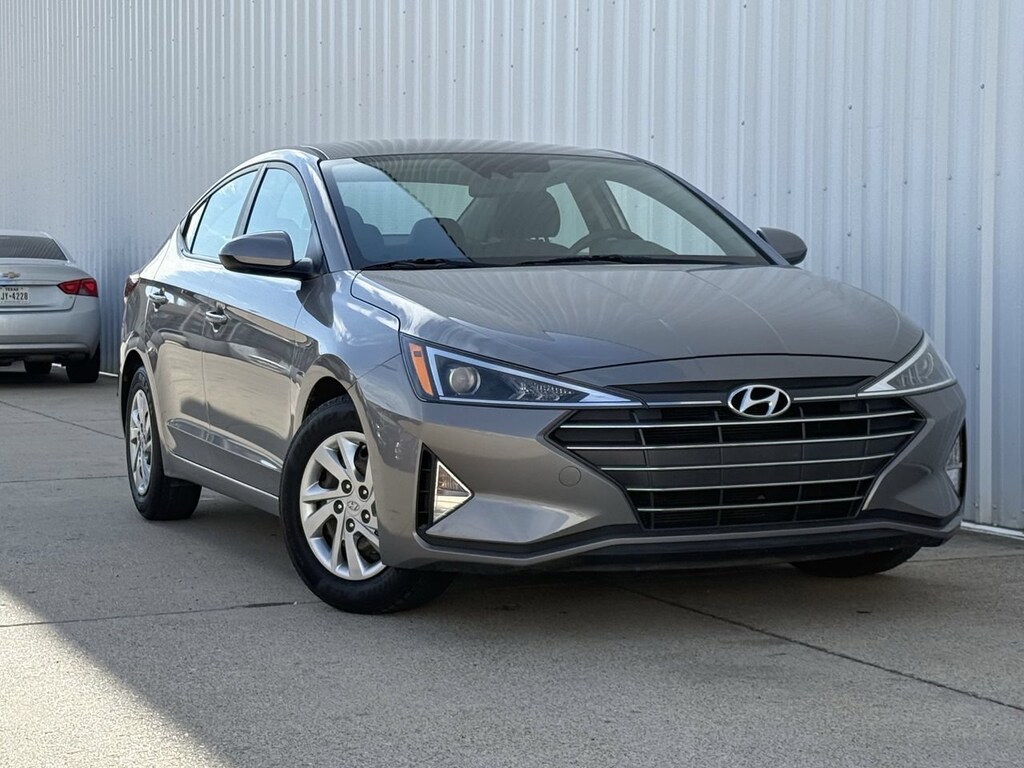 Used 2020 Hyundai Elantra SE Sedan