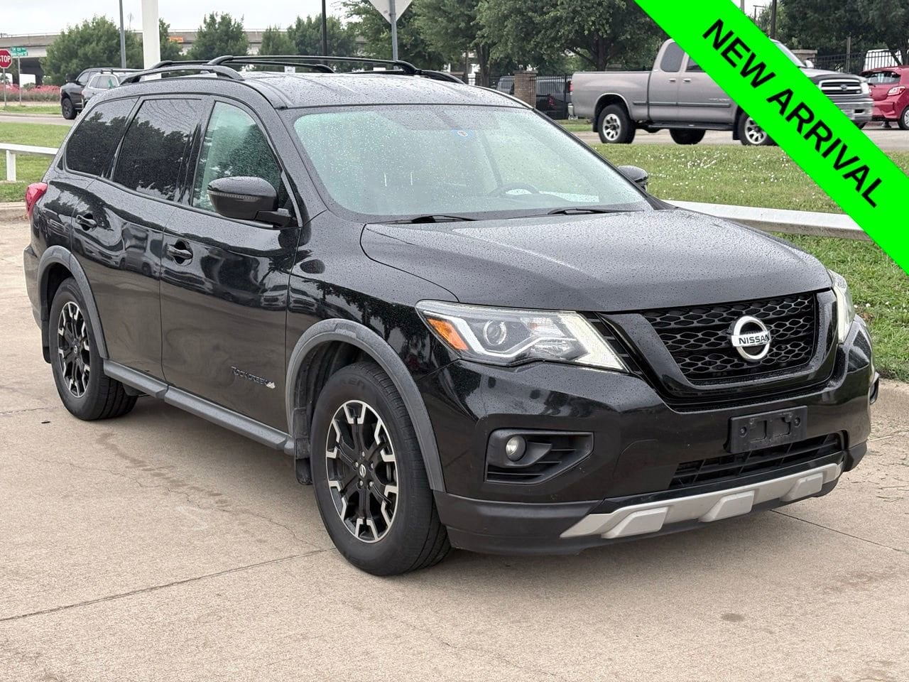 2020 Nissan Pathfinder SV 2WD's photo