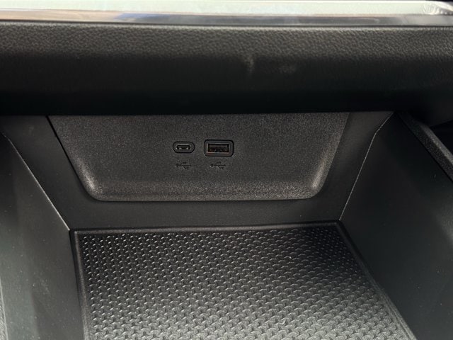 2027 Chevrolet Equinox LT - Photo 15