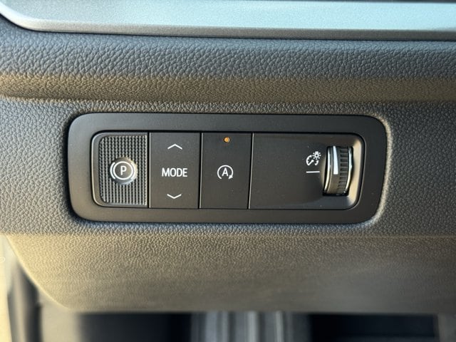 2027 Chevrolet Traverse LT - Photo 18