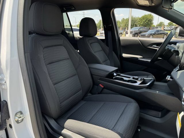 2027 Chevrolet Equinox LT - Photo 25