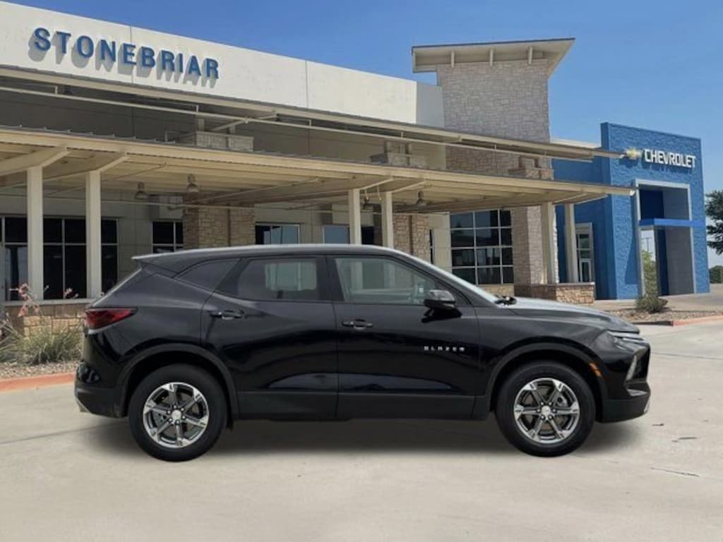 Used 2025 Chevrolet Blazer 2LT SUV