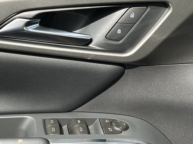 2027 Chevrolet Traverse LT - Photo 21