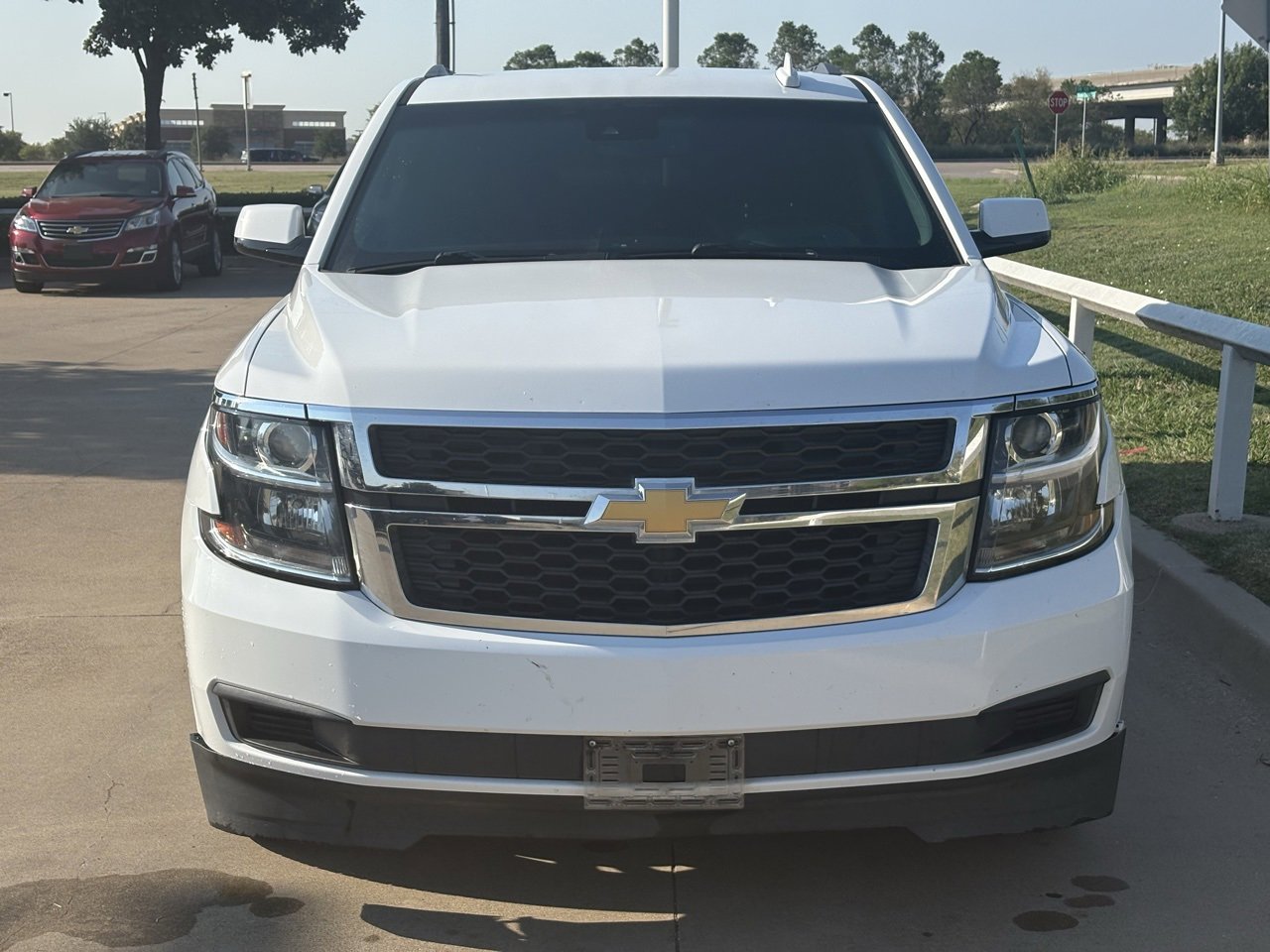 2019 Chevrolet Suburban LT photo 2