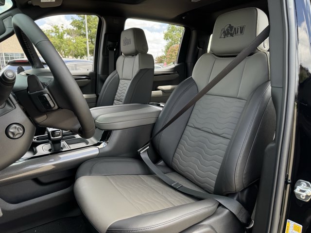 2026 Chevrolet Silverado 1500 ZR2 - Photo 21