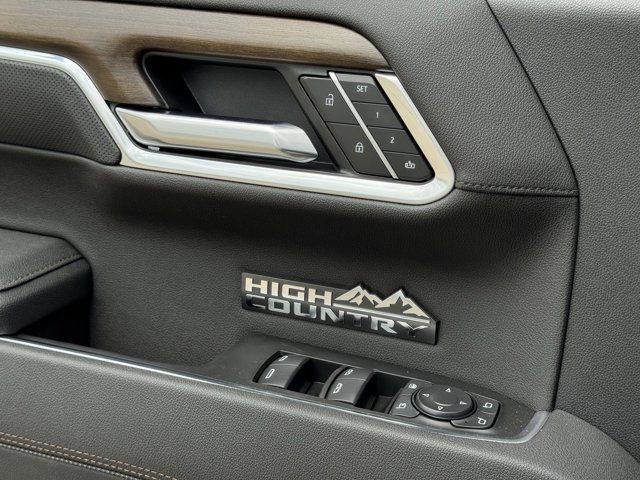 New 2026 Sterling Gray Metallic Chevrolet High Country image 19