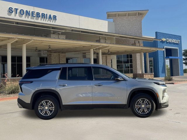 Used 2025 Chevrolet Traverse LT SUV