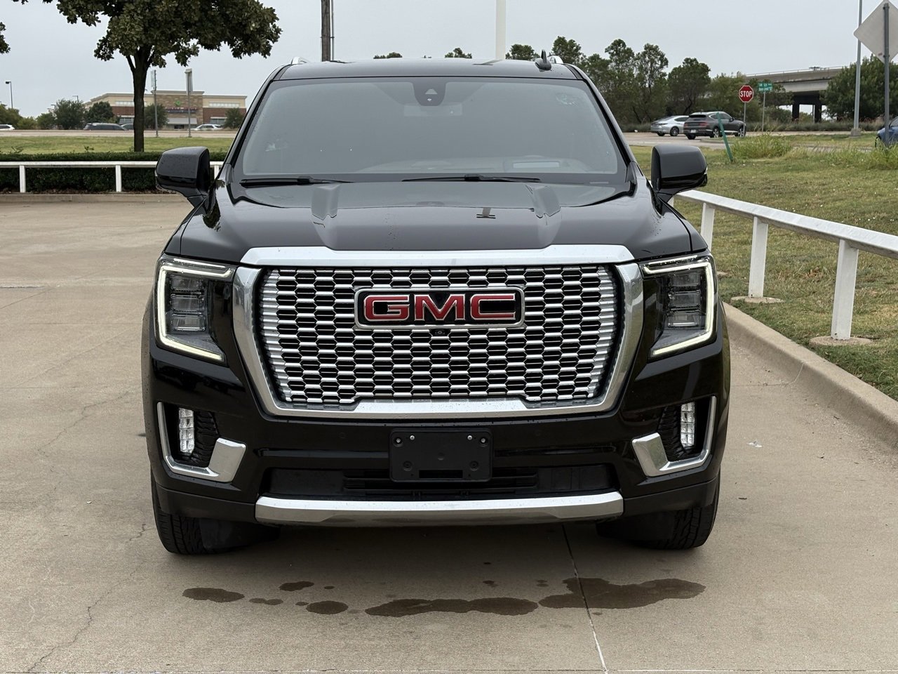 2022 Gmc Yukon Denali photo 2