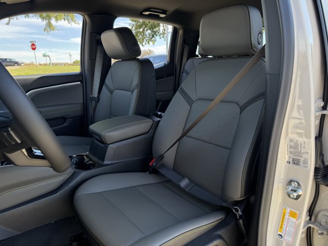 2026 Chevrolet Colorado ZR2 - Photo 18
