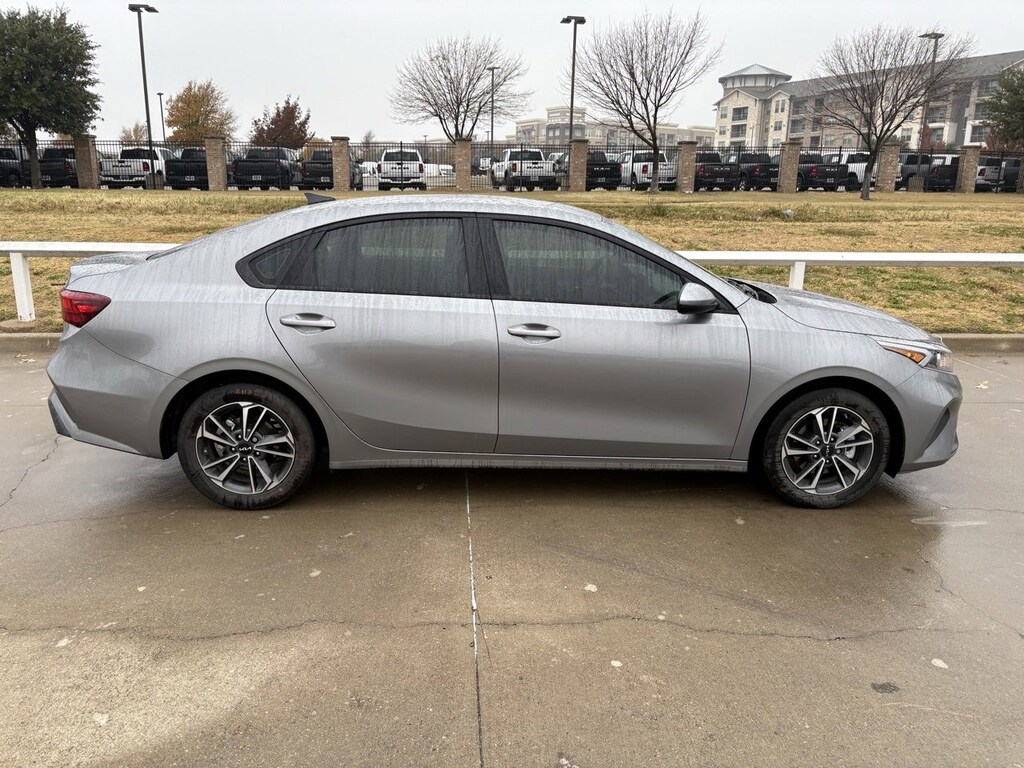 Used 2024 Kia Forte LXS Sedan